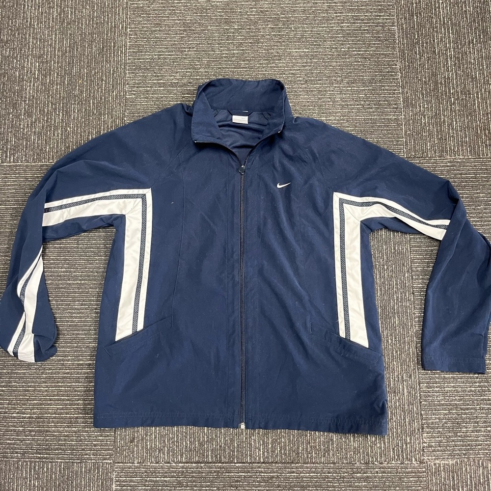 Nike windbreaker navy blue women's XL good condition practically new
